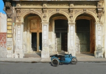 La Poderosa- Havana   92 x 111cm